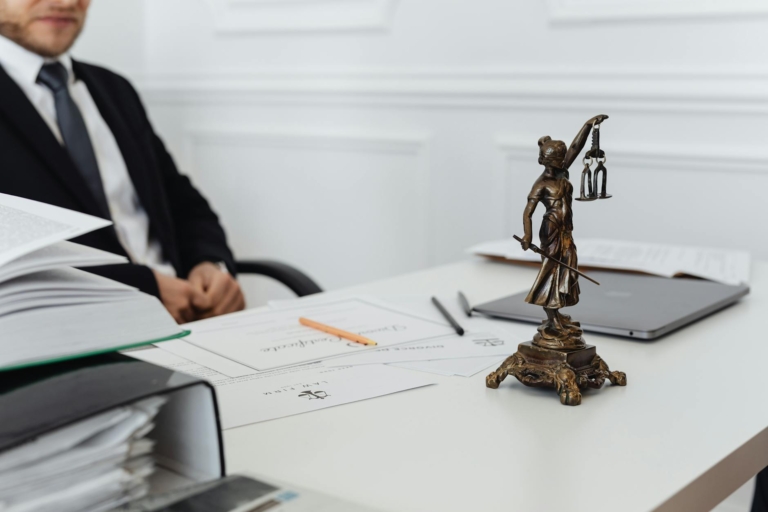 Qui approuve les statuts d&rsquo;une association ?