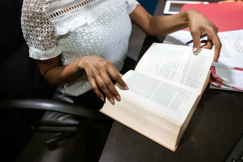 Secrétaire d’association : rôle, missions et responsabilités — Guide complet