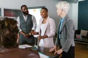 Baisse des subventions : 5 stratégies pour adapter le modèle économique de votre association